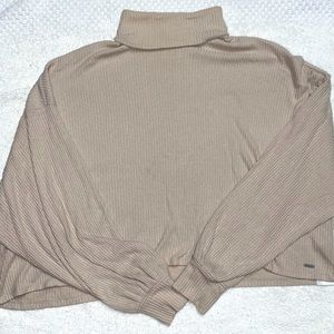 Hollister turtleneck sweater top